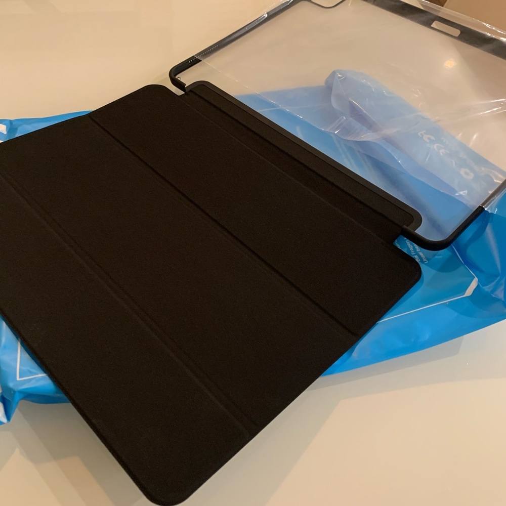 Dadanism iPad Pro 12.9 2020 case - black